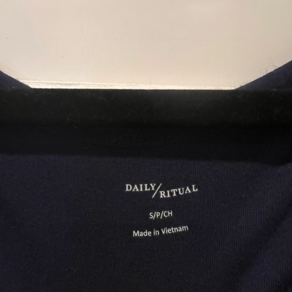 Daily Ritual dress - Picture 3 of 3